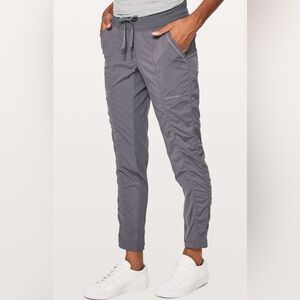 Lululemon Street To Studio Pant Unlined 28” size 6 Dark Carbon Gray EUC